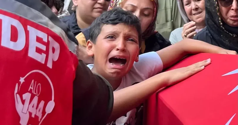 Yangın şehidinin oğlu Baba, ben sensiz ne yapacağım? diye feryat etti