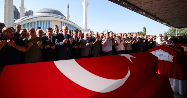 Yangınlarla mücadele ederken şehit düşen 5 AKUT gönüllüsü toprağa verildi VİDEO İZLE