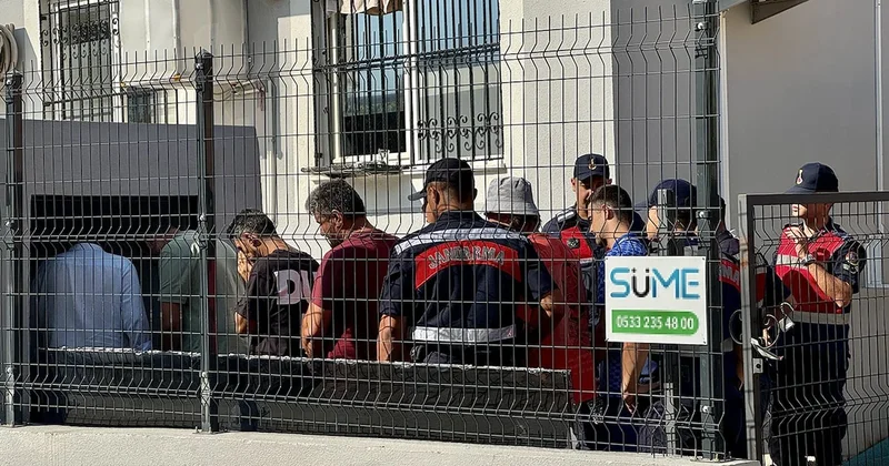 Muğla da göçmen kaçakçılığı iddiasıyla 6 zanlı tutuklandı Sözcü Gazetesi