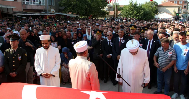 Şehit Üsteğmen Tuğrul Özsu, Edirne de son yolculuğuna uğurlandı Edirne Haberleri