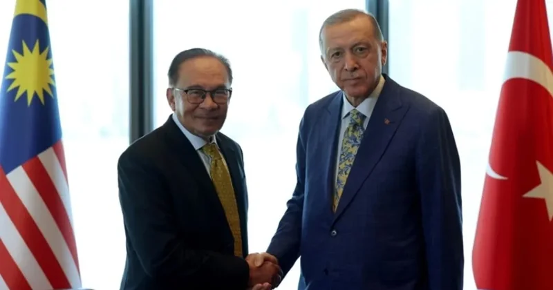 Son dakika Başkan Erdoğan Malezya Başbakanı Enver İbrahim ile görüştü: İsrail üzerindeki baskı artırılmalı