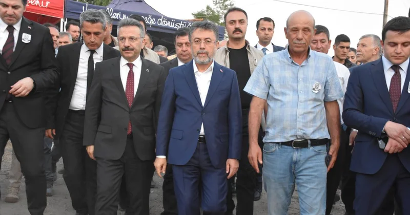 Bakan Yumaklı dan, orman yangını şehitlerinden Kocaman ın ailesine taziye ziyareti