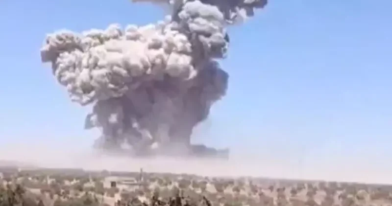 Suriye nin İdlib kentindeki silah deposunda patlama: 5 ölü