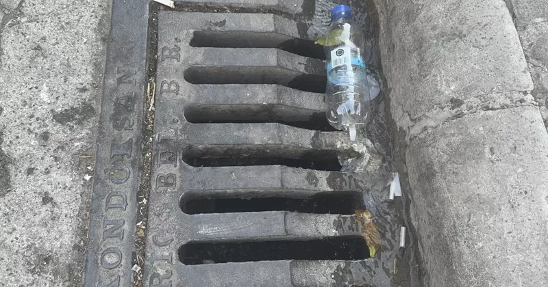 Turizm kentinde 5 gündür tonlarca içme suyu boşa akıyor