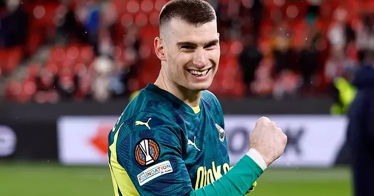 Fenerbahçe de sürpriz gelişme! Livakovic, dünya devine önerildi