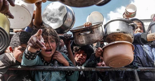 Gazze Şeridi ndeki nüfusun toplu çöküşünün önüne geçilmesi için haftalık 500 bin çuval una ihtiyaç var Ortadoğu Haberleri