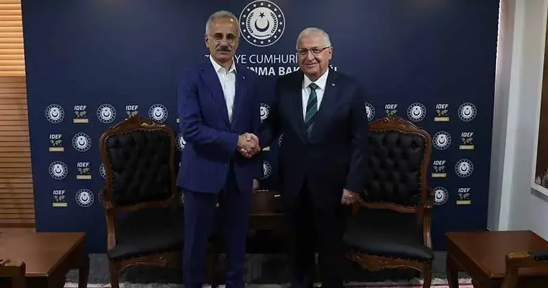 Bakan Güler ve Bakan Uraloğlu bir araya geldi