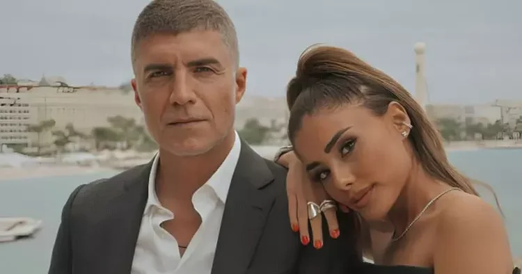 Aynanın karşısına aldım bak bizden olmaz dedim ama şimdi evliyiz! Özcan Deniz ve Samar Dadgar ın büyük aşkı!