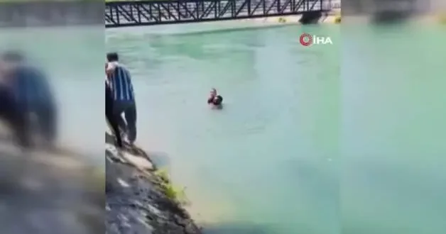 Boğulmak üzere olan çocuğu inşaat işçisi kurtardı