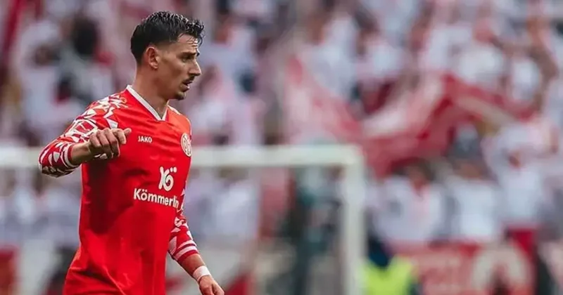 Beşiktaş tan savunmaya bir hamle daha! 6 milyon Euro teklif edildi Fanatik Gazetesi Beşiktaş (BJK) Haberleri Spor
