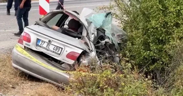 Kastamonu da hafriyat kamyonuyla otomobil çarpıştı VİDEO İZLE