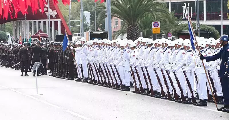 Vatan Caddesi nde 30 Ağustos Zafer Bayramı tören provası