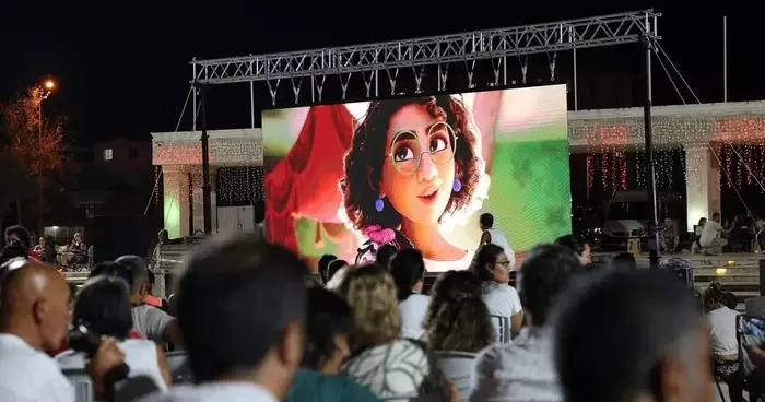 Didim’de açık hava sinema keyfi