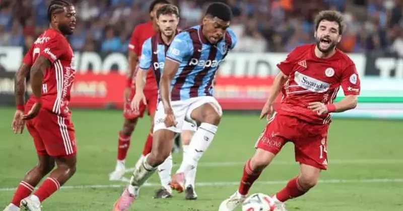 Trabzonspor ligde bir bir sayıyor! Antalyaspor un fişini ilk yarıda çektiler