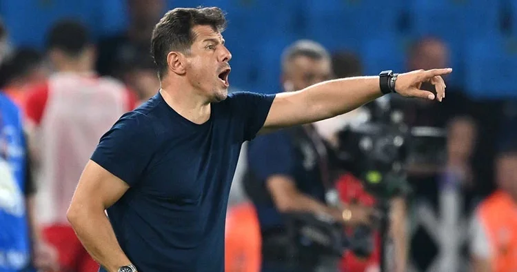 Emre Belözoğlu ndan isyan: Transfer yasağıyla uğraşıyoruz!