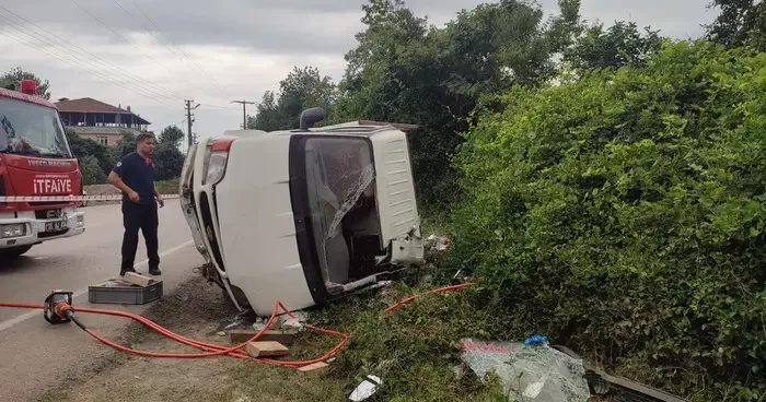 Samsun da kamyonetin devrilmesi sonucu 1 kişi hayatını kaybetti, 2 kişi yaralandı