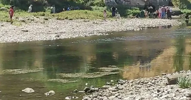 Kızılırmak’a giren 3 genç boğulma tehlikesi geçirdi Hayat Haberleri