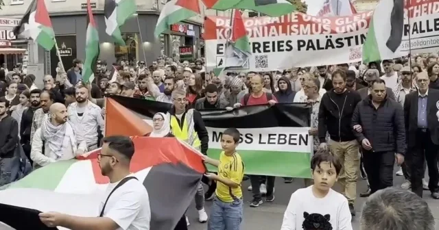 Avusturya dan Filistin’e destek gösterisi: Hemen şimdi İsrail e yaptırım VİDEO İZLE