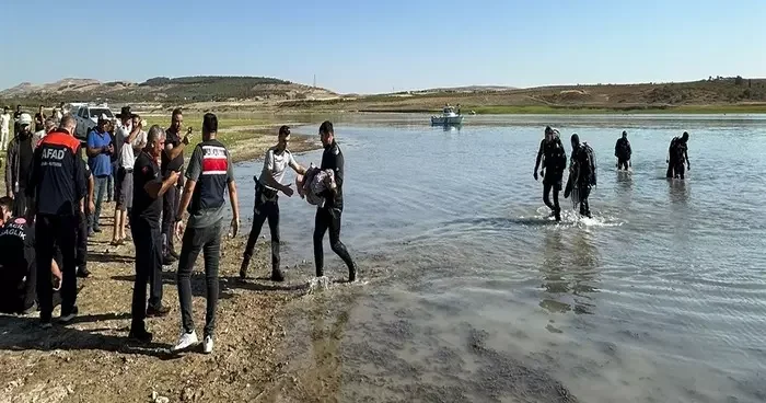 Şanlıurfa’da baraj gölünde kaybolan Deniz den acı haber: Cansız bedenine ulaşıldı