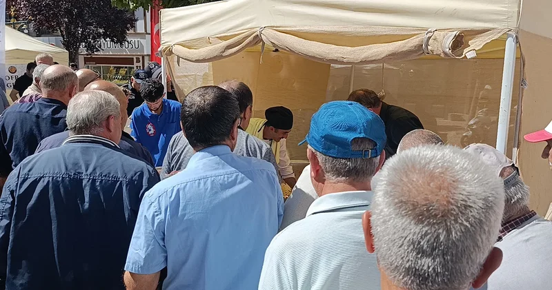 Kırşehir de Ahilik Haftası etkinlikleri: Pilav dağıtımında izdiham