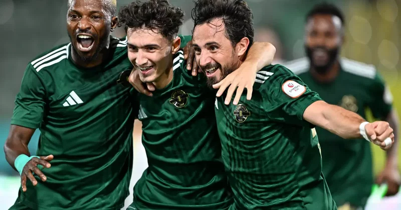 Galatasaray dan kiralık gitmişti! Derbide 4 gol atarak takımını liderliğe taşıdı