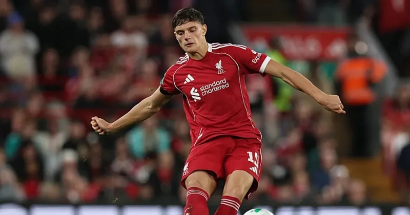 Liverpool’un genç yıldızının çapraz bağları koptu!