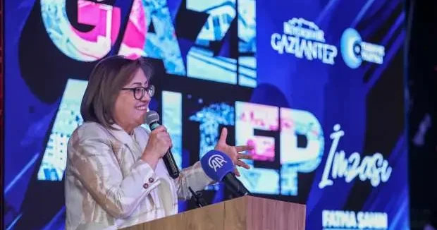 Gaziantep haberleri Gaziantep te 41 yıllık evli çiftlerin umre yolculuğu için geri sayım başladı 24 Eylül 2025