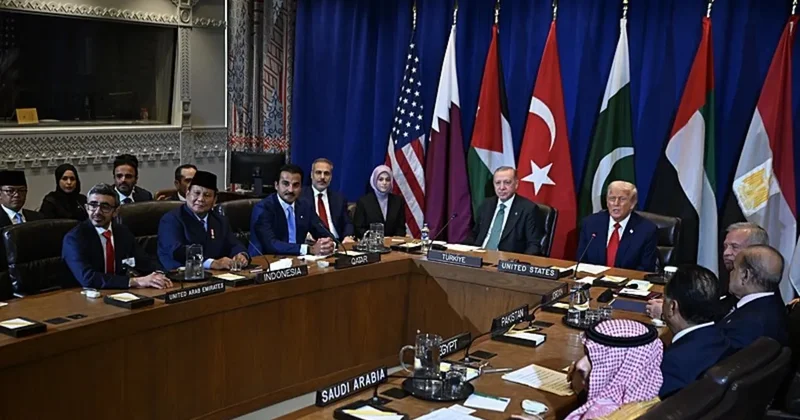 Sosyal medya bu fotoğrafı konuşuyor: Masanın sahibi Başkan Recep Tayyip Erdoğan!
