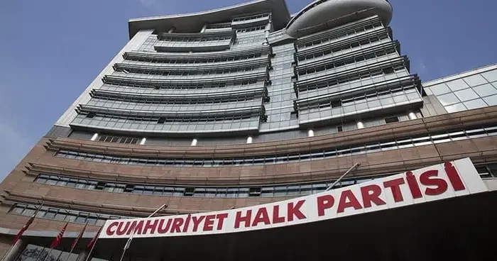 CHP İstanbul da yeni kriz! Mahkemeden, durdurma talebi geldi... Partiden ilk tepki geldi