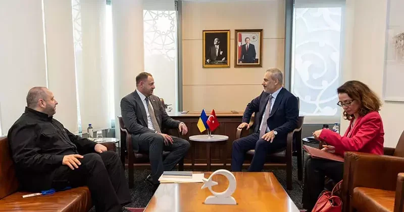 Bakan Fidan, Ukrayna Cumhurbaşkanlığı Ofisi Başkanı Yermak ile görüştü
