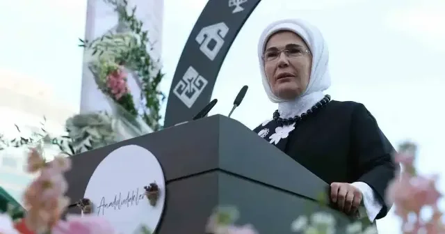 Emine Erdoğan, Gabon Cumhurbaşkanının eşi Nguema ile görüştü Politika Haberleri