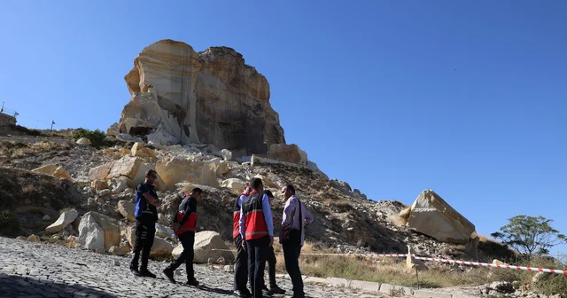 Nevşehir de Kadıkalesi nden kaya kopması yaşanan alanda çalışma başlatıldı Nevşehir Haberleri
