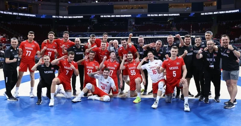 TÜRKİYE POLONYA VOLEYBOL MAÇI CANLI İZLE! Türkiye Polonya voleybol maçı ne zaman, saat kaçta ve hangi kanalda? Filenin Efeleri çeyrek final maçı şifresiz izle