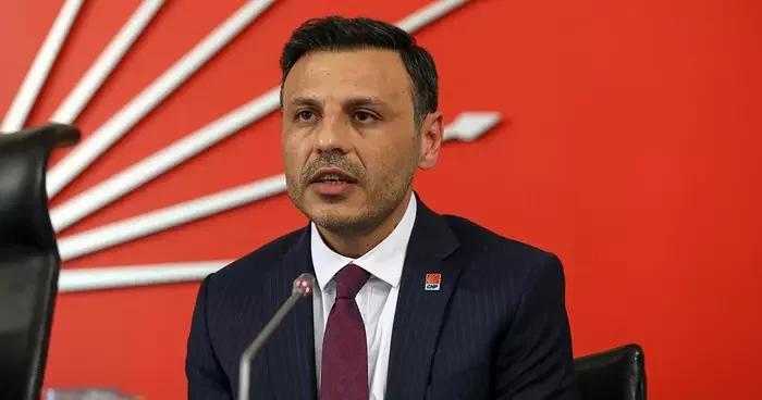YSK kongrenin devam etmesine karar vermişti! CHP de Özgür Çelik yeniden İstanbul İl Başkanı seçildi