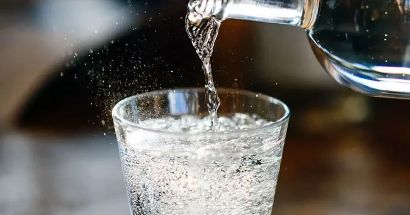 Denemeyen kalmadı, sürüp 5 dakika bekleyin! Maden suyu imdada yetişiyor