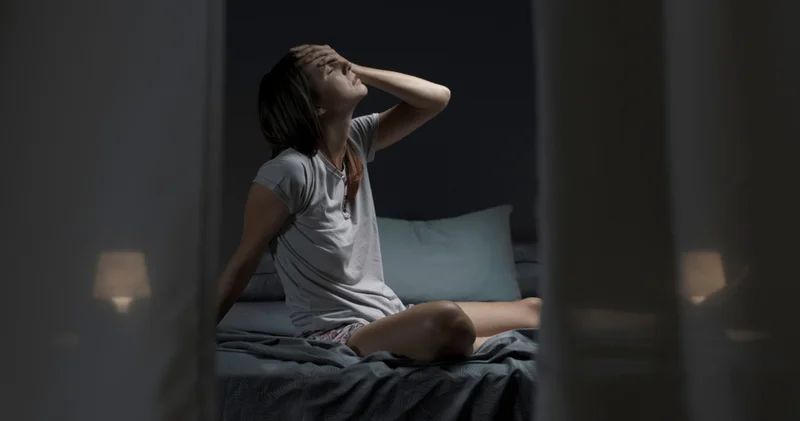 Gece üçte uyanmanız büyük bir sorunun habercisi olabilir! Neden geceleri belli saatlerde uykumuzdan uyanıyoruz?