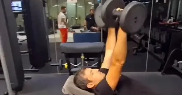 Selçuk Bayraktar Kıraç’ın şarkıları eşliğinde spor yaptığı anları paylaştı VİDEO İZLE