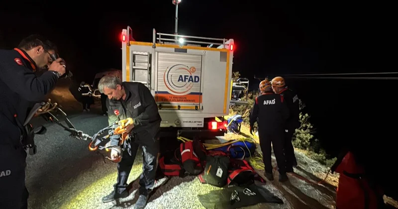 Sivas ta uçuruma yuvarlanan otomobildeki 4 kişi öldü