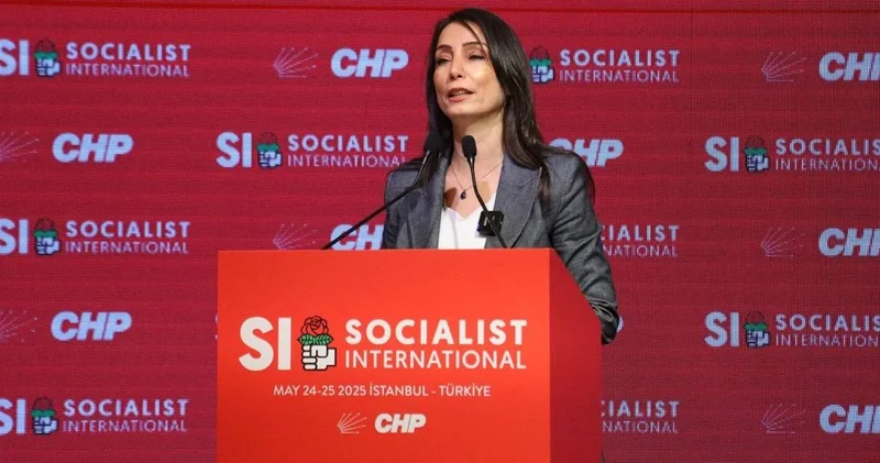 Tülay Hatimoğulları Sosyalist Enternasyonal toplantısına katıldı