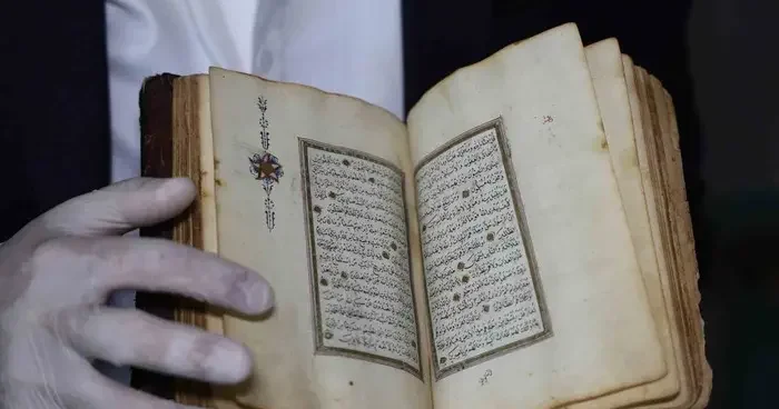 Cumhurbaşkanı Erdoğan’a hediye etmek istiyor! Osmanlı sanatının seçkin örneklerinden: Bu eser sadece kutsal bir kitap değil