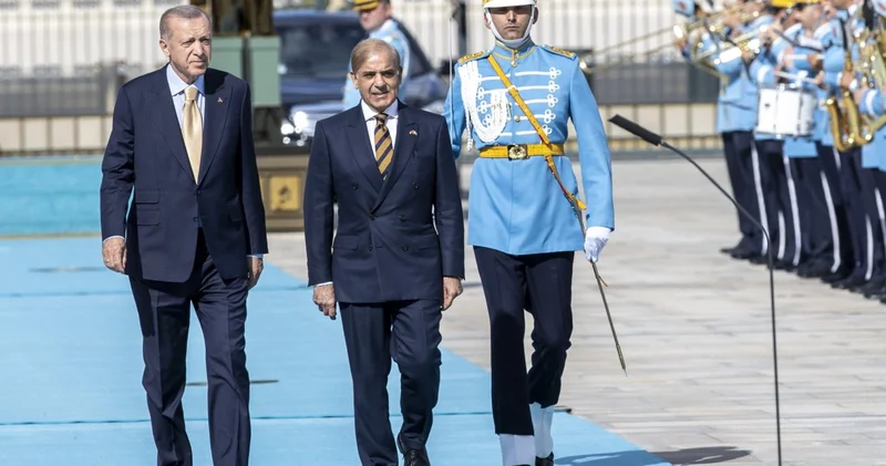 Pakistan Başbakanı bugün Türkiye’ye geliyor