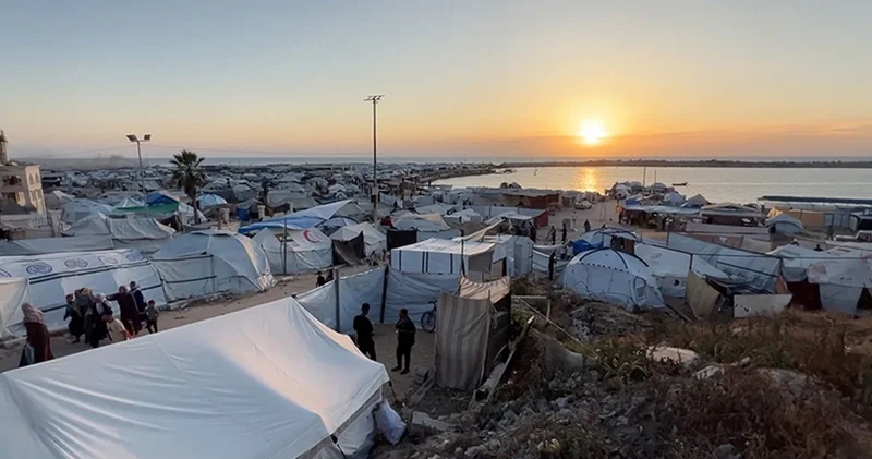 Gazze Limanı İsrail saldırılarından kaçan sivillere sığınak oldu