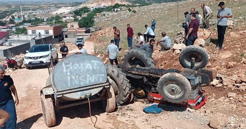 Adıyaman da devrilen traktörün altında kalan sürücü ağır yaralandı