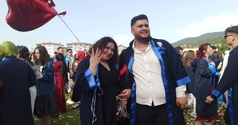 Mezuniyet töreninde evlilik teklifi sürprizi