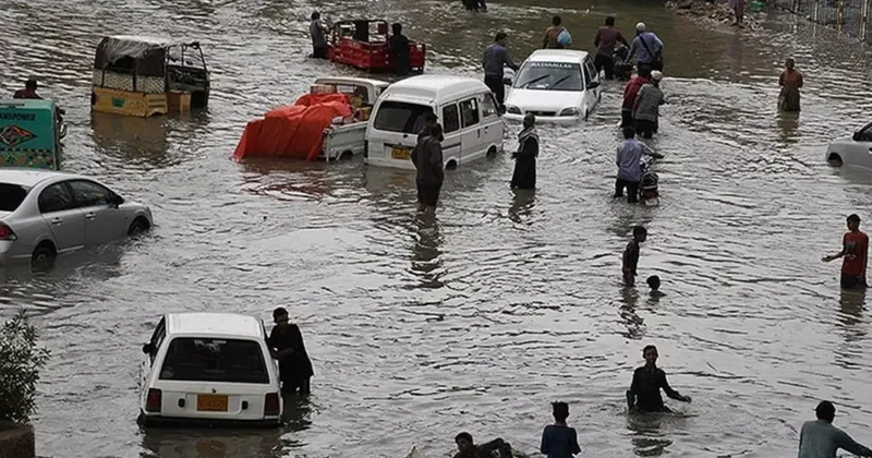 Pencap ta Şiddetli Fırtına: 10 Ölü, 45 Yaralı