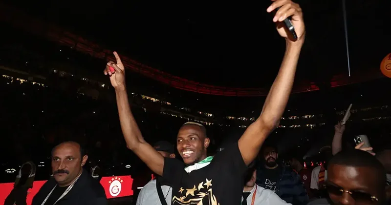 Galatasaray da Osimhen in durumu belli oldu! Başakşehir maçında sahada Fanatik Gazetesi Galatasaray (GS) Haberleri Spor