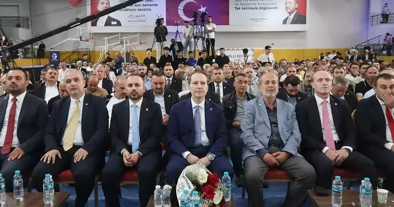 Fatih Erbakan, İstanbul’un fethinin 572’nci yıl dönümü etkinliğine katıldı