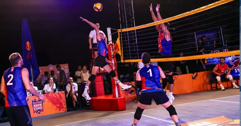 Red Bull Back Line ile sokak voleybolunun kuralları yeniden yazılıyor Voleybol Haberleri Spor