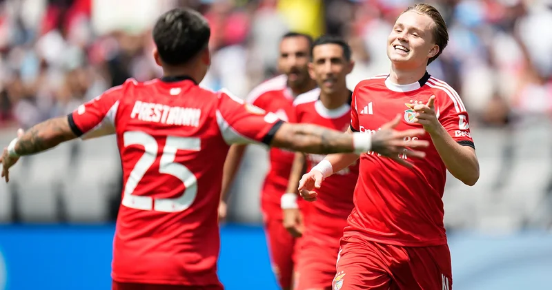 Kerem ve Orkun lu Benfica, Bayern Münih i devirerek grubu zirvede tamamladı