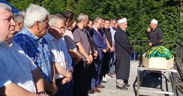 Trabzon da arıların soktuğu eski muhtar öldü (2) Trabzon Haberleri